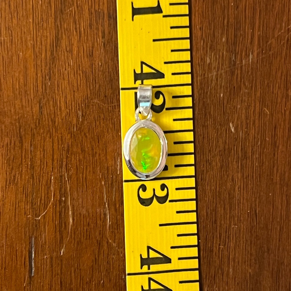 Dyed yellow opal sterling silver pendant - Picture 6 of 6